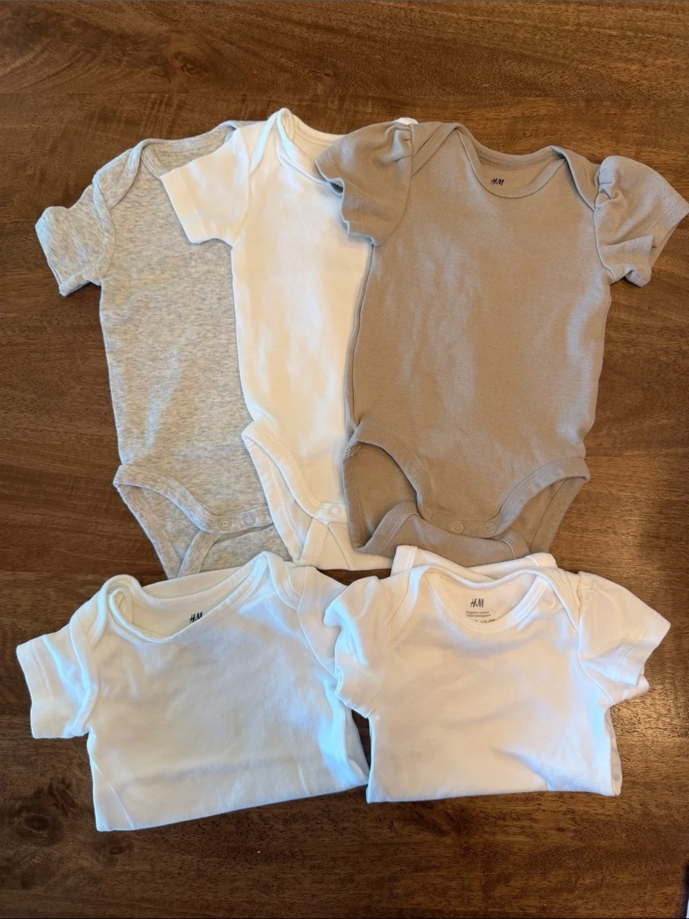 H&M Infant Baby Short-Sleeve Bodysuit Set - White, Gray, Tan